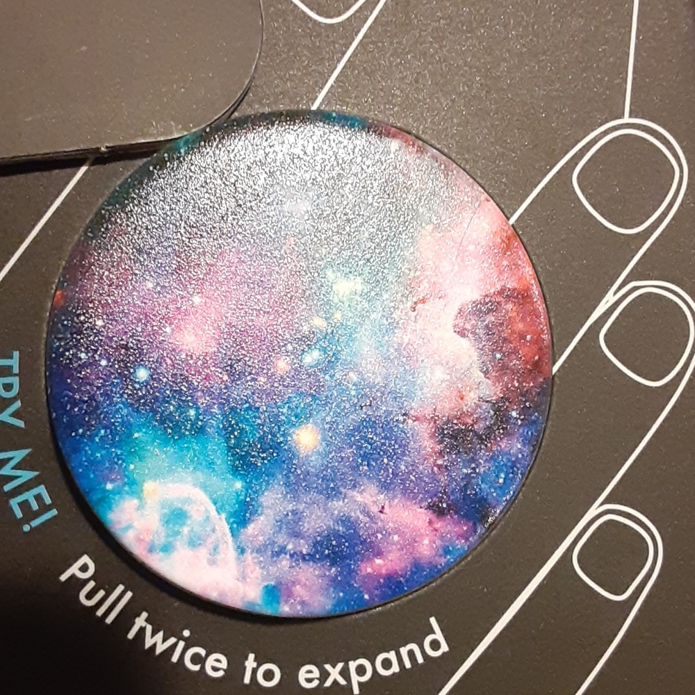 Pop sockets 4$ each . - Picture 3 of 4